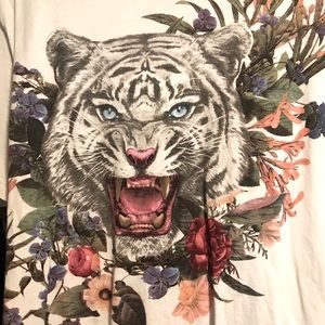 ZARA TIGER T SHIRT NWOT